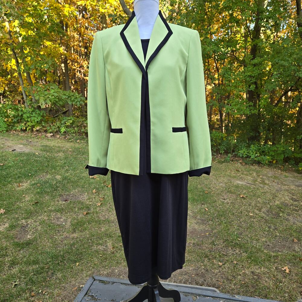 Jones Studios Separates Blazer Jacket Coat size 12 Lime Green Black Trim size 12